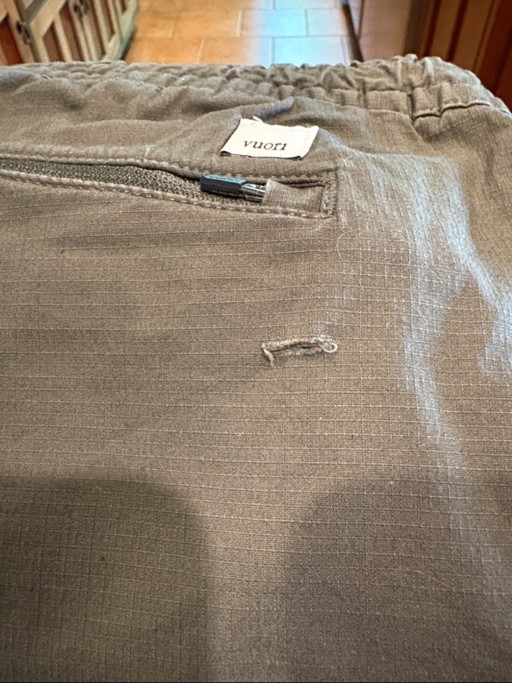Vuori Olive Cropped Drawstring Pants - Picture 13 of 14